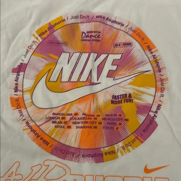 Nike White Tank Top with Graphic Print XXL - Picture 2 of 6